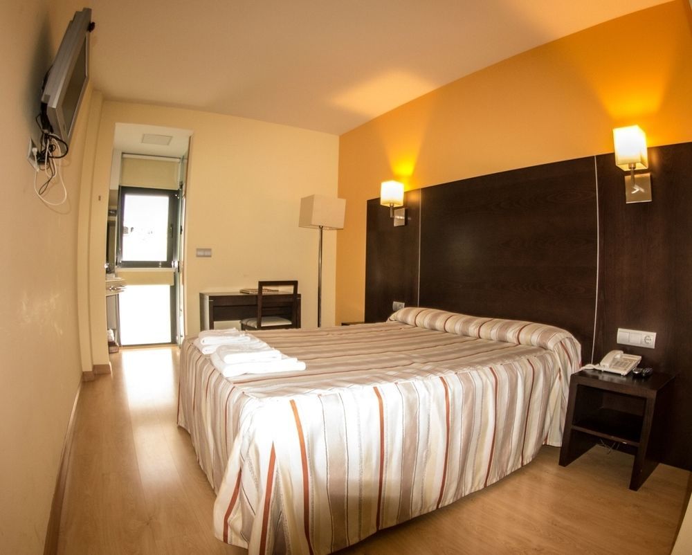 Hotel Alda Cardena Burgo 外观 照片
